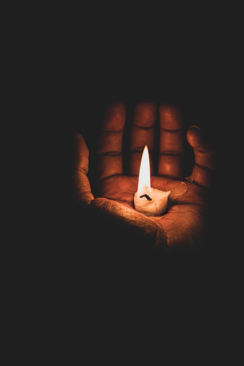 TheJesuitPost's tweet photo. In November we remembered our beloved dead and in Advent, we wait. @ImmelEric has been thinking about death and its place in the season of Advent. #WeCroak #MementoMori https://t.co/uDSQRj8w97 https://t.co/cFDO5lPTmx
