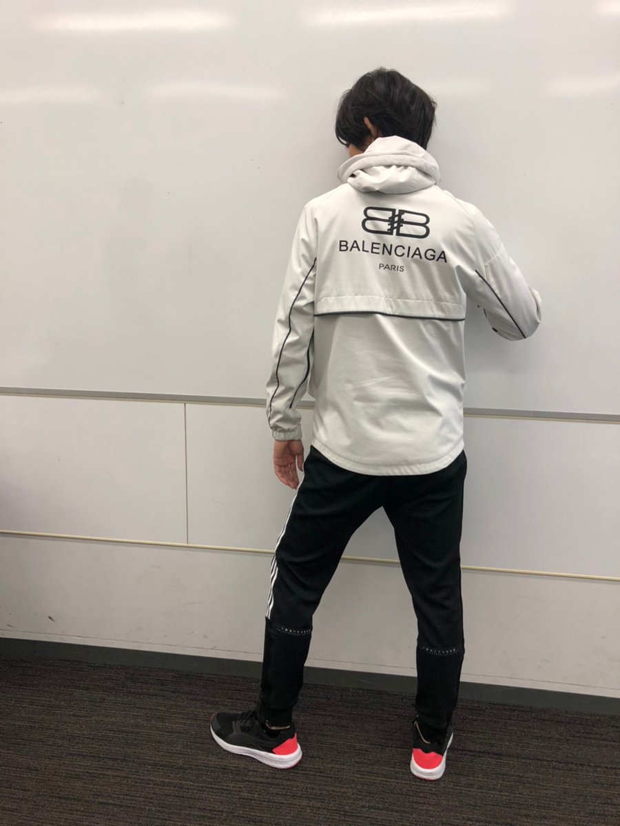 通販でクリスマス BALENCIAGA のジャージ abamedyc.com
