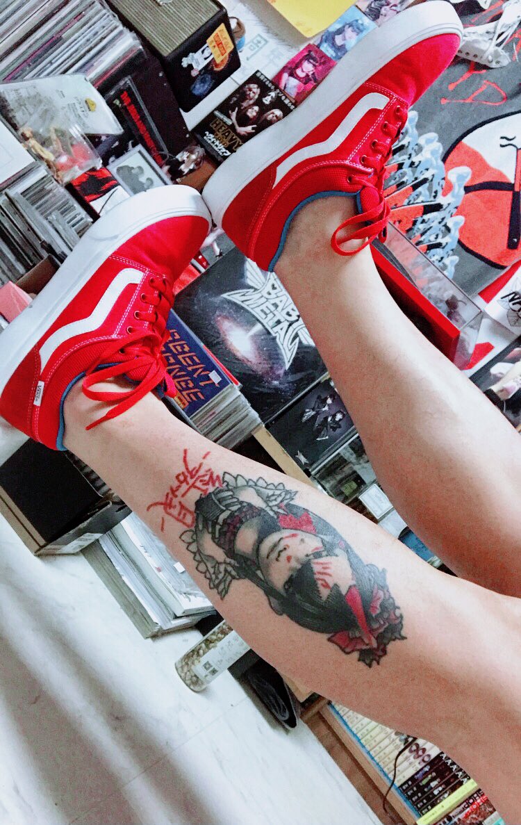 𝖇𝖎𝖑𝖑𝖎𝖊𝖉𝖎𝖛𝖎𝖘𝖎𝖔𝖚𝖝 4年前の今日卒業式を参加するためにスコットランド に戻りました そこでsu Metalのかっこいい刺青をもらいました 僕の人生を大きい影響を与えること スコットランドとベビメタ この刺青を出来てロンドンで 𝖇𝖎𝖑𝖑𝖎𝖊𝖉𝖎𝖛𝖎𝖘𝖎𝖔𝖚𝖝 4年前の今日卒業式を参加するためにスコットランド に戻りました そこでsu Metalのかっこいい刺青をもらいました 僕の人生を大きい影響を与えること スコットランドとベビメタ この刺青を出来てロンドンで