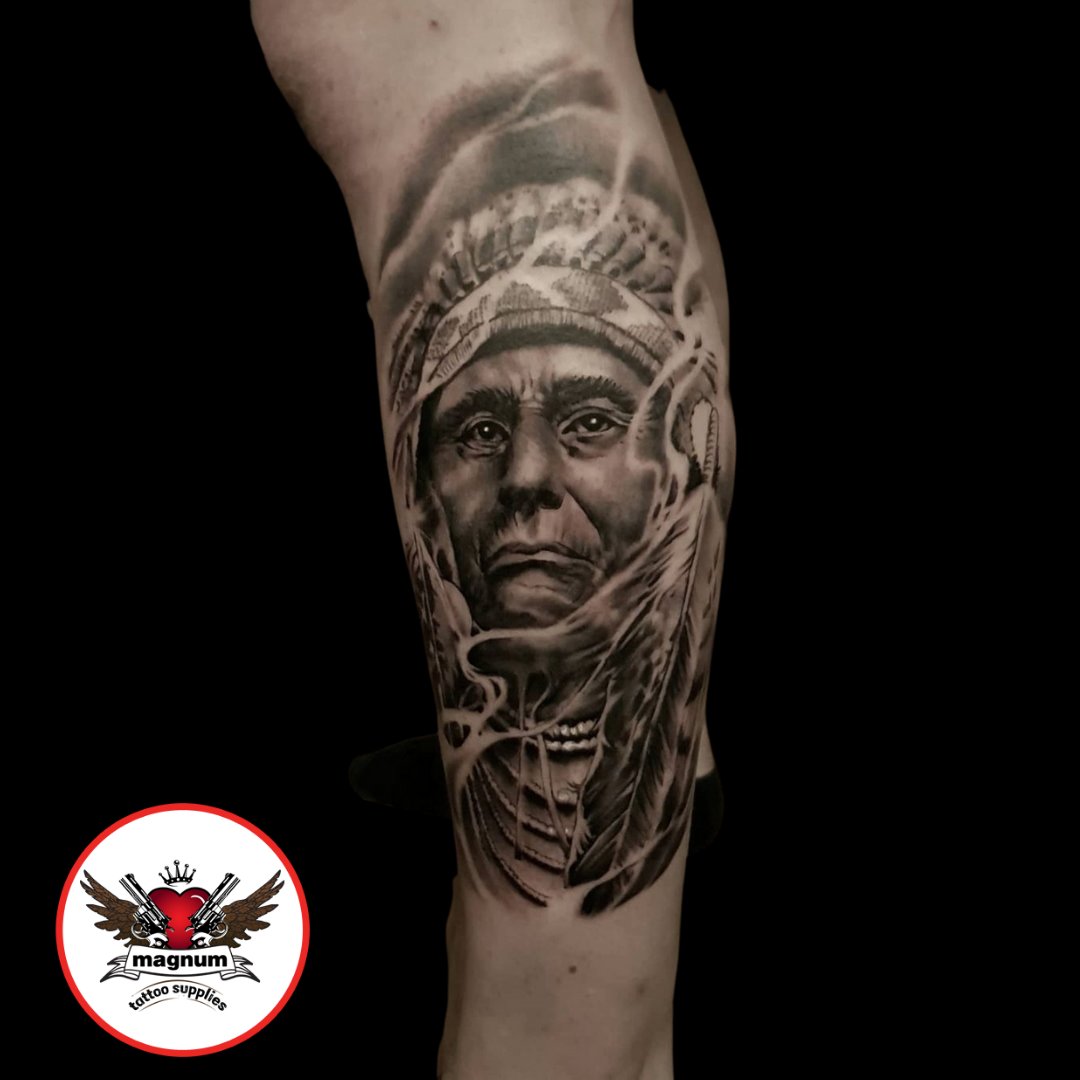 Brilliant Native indian tattoo done with #magnumtattoosupplies by Laszlo Hrozik Tattoo 🙌
.
.
#nativeindiantattoo #glasgowtattoo #hrtattooshop #blackandgreytattoo #bng #realistictattoo #ink #inked #tattooed #tatt #ink #bng #blackandgray