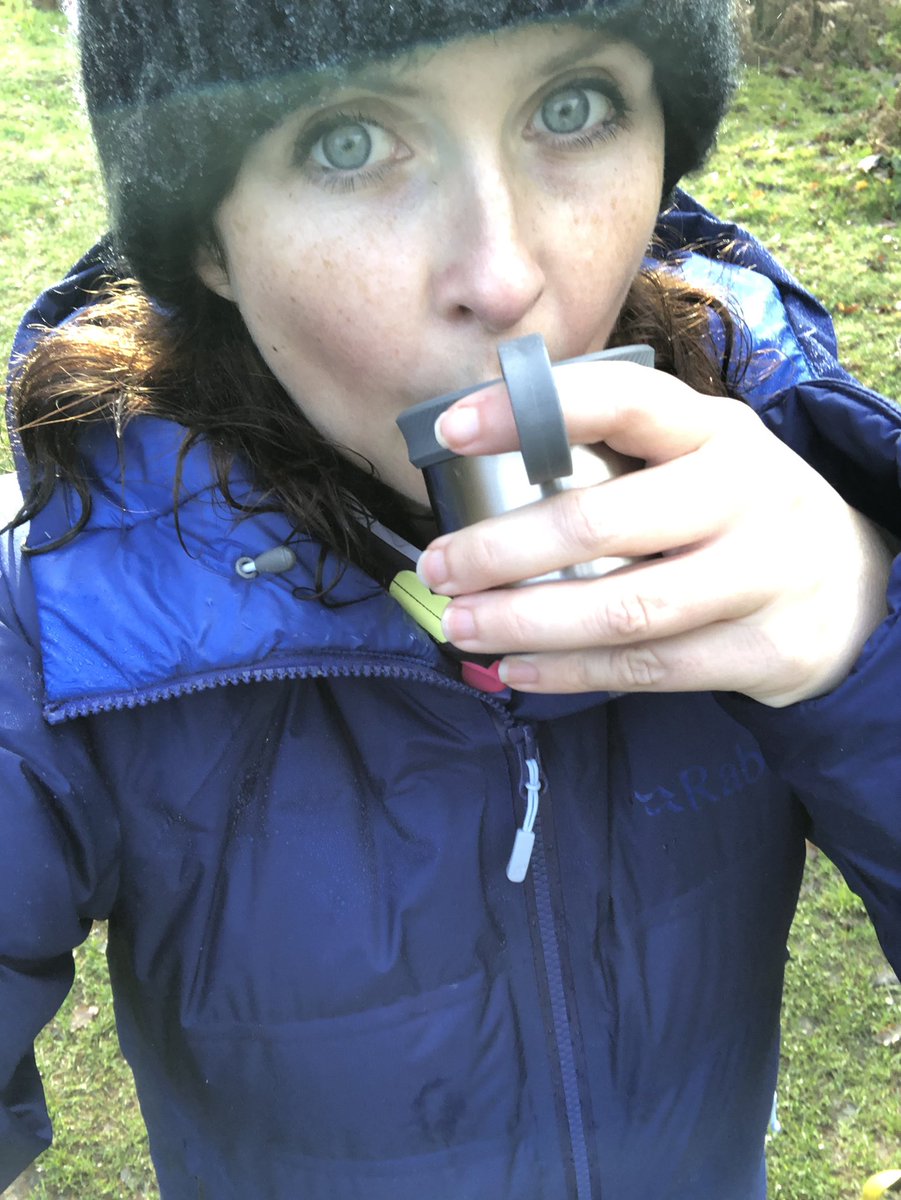 rainbowchaser79's tweet photo. Things I like:
Being outside
Tea
Chocolate
Rainbows
Things included on my walk today:
#BrewWithAView
#WispaWithAVista
Rainbow β₯οΈπ
Not bad for a Wednesday https://t.co/QDYY6tM3yv