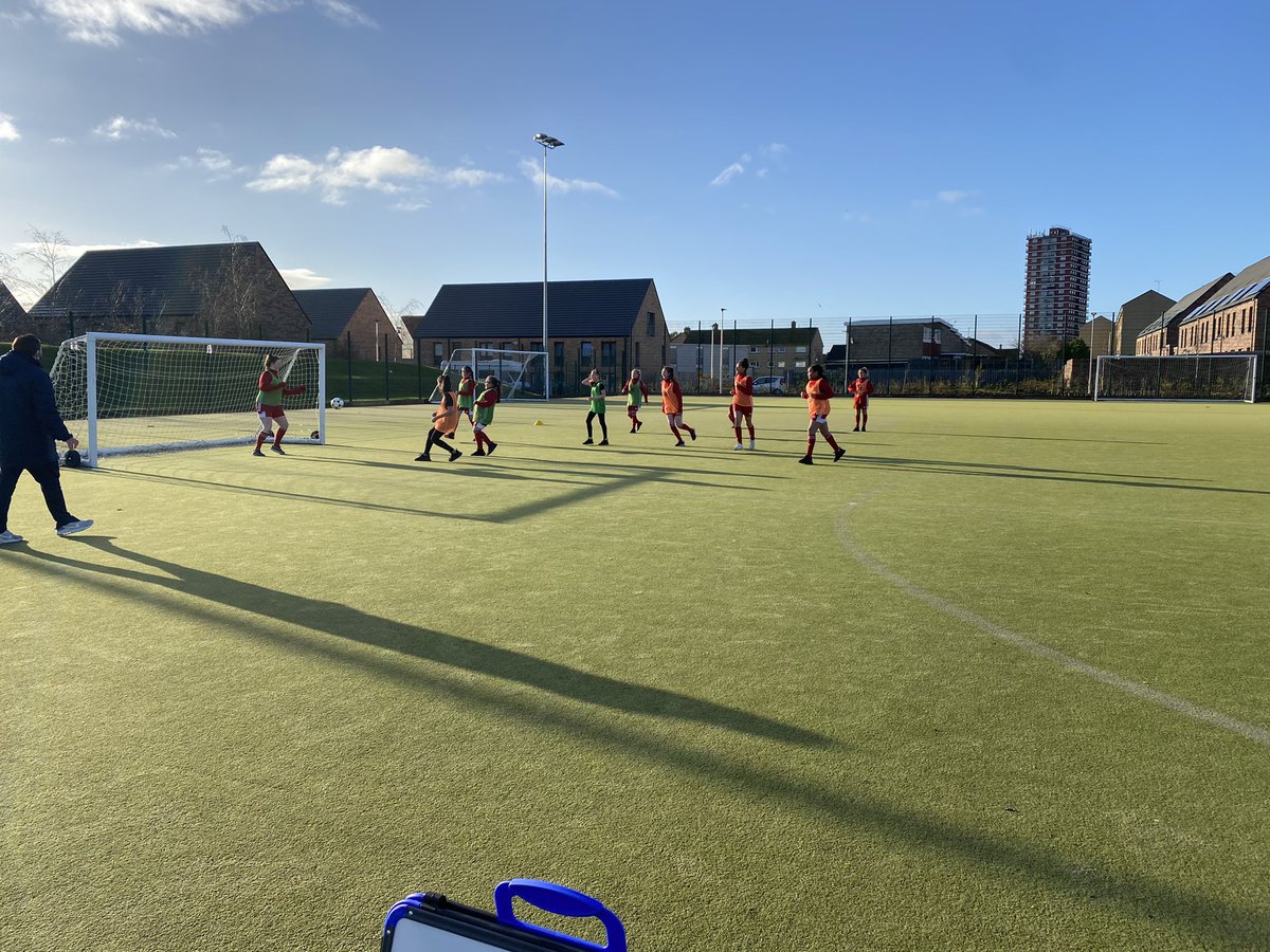 Spartans_CF's tweet photo. Week 4 and 5 of our @SAMHtweets BeMe project has seen @CCHSEdinburgh @ScotFASouthEast @CashBackScot SOF girls explore why taking notice and giving are so important, especially during 2020! Great discussions, Great Fun and lots of smiles 😀#BeMe #DreamBig #personfirstplayersecond https://t.co/RC9XOgCYzL