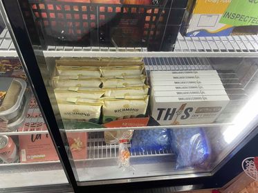 The BBB is stocked up and ready for the morning.!🥰🌈

Bring a bag and do some shopping! #bigbocsbwyd #payasyoufeelshop <a href="/OakSch/">Oak Field PS Barry</a> <a href="/gwaunynant/">Ysgol Gymraeg Gwaun Y Nant</a>