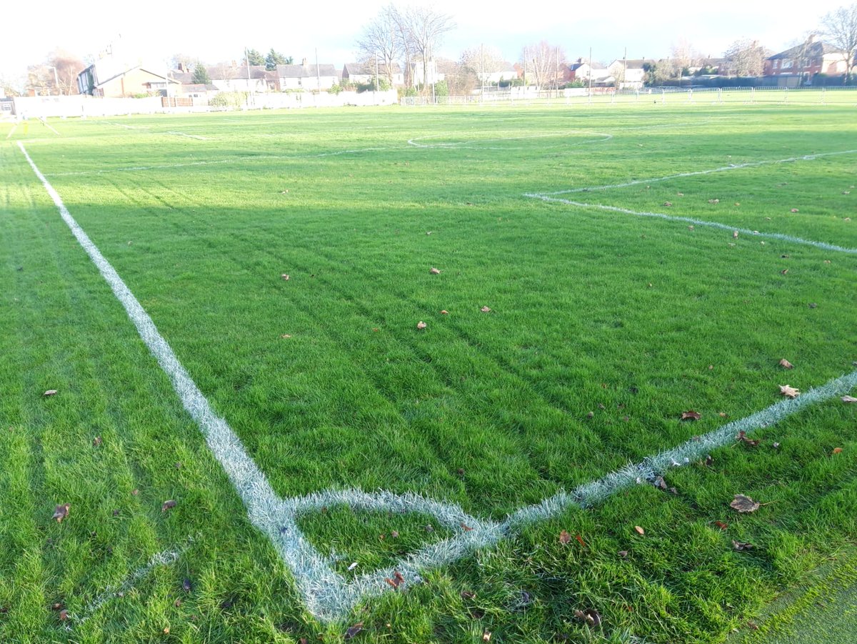 TurfixServices's tweet image. The grass is long.
The pitch is bumpy.
It doesn&apos;t matter.
These temporary pitches will be used by kids this weekend and they will have fun.
That&apos;s all that matters.
Welcome back grassroots football.⚽️👍
#grassrootsfootball #linemarking
#football