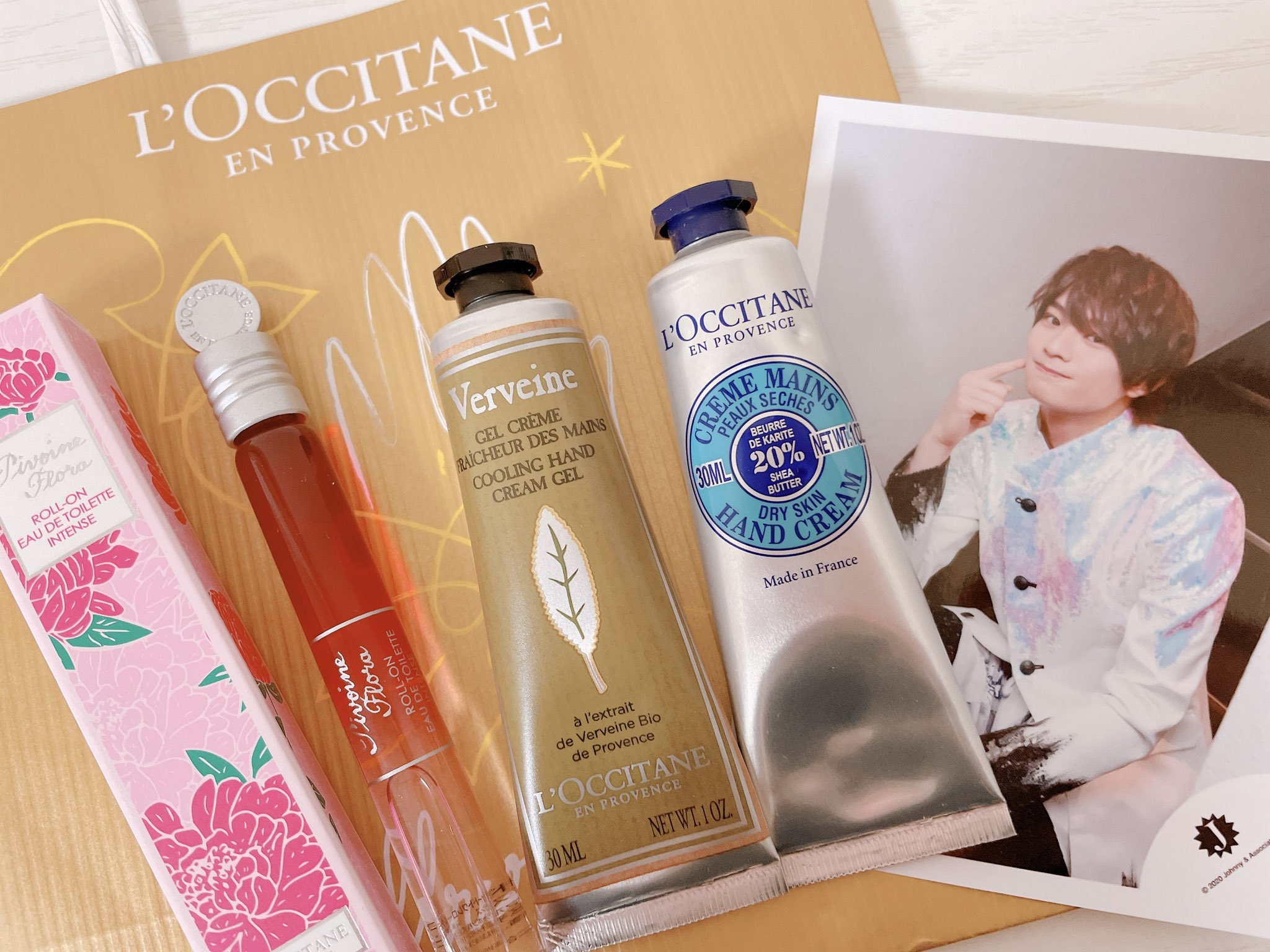 Mi Youtubeを見てロクシタン Loccitane Jp で浮所くんが紹介していたヴァーベナとプレゼントに選んでいたシアハンドクリームを購入しました ピオニーオードトワレも 美 少年とのコラボありがとうございました ロクシタン 美少年 美少年 Mi Youtubeを見てロクシタン Loccitane Jp で浮所くんが紹介していたヴァーベナとプレゼントに選んでいたシアハンドクリームを購入しました ピオニーオードトワレも 美 少年とのコラボありがとうございました ロクシタン 美少年 美少年