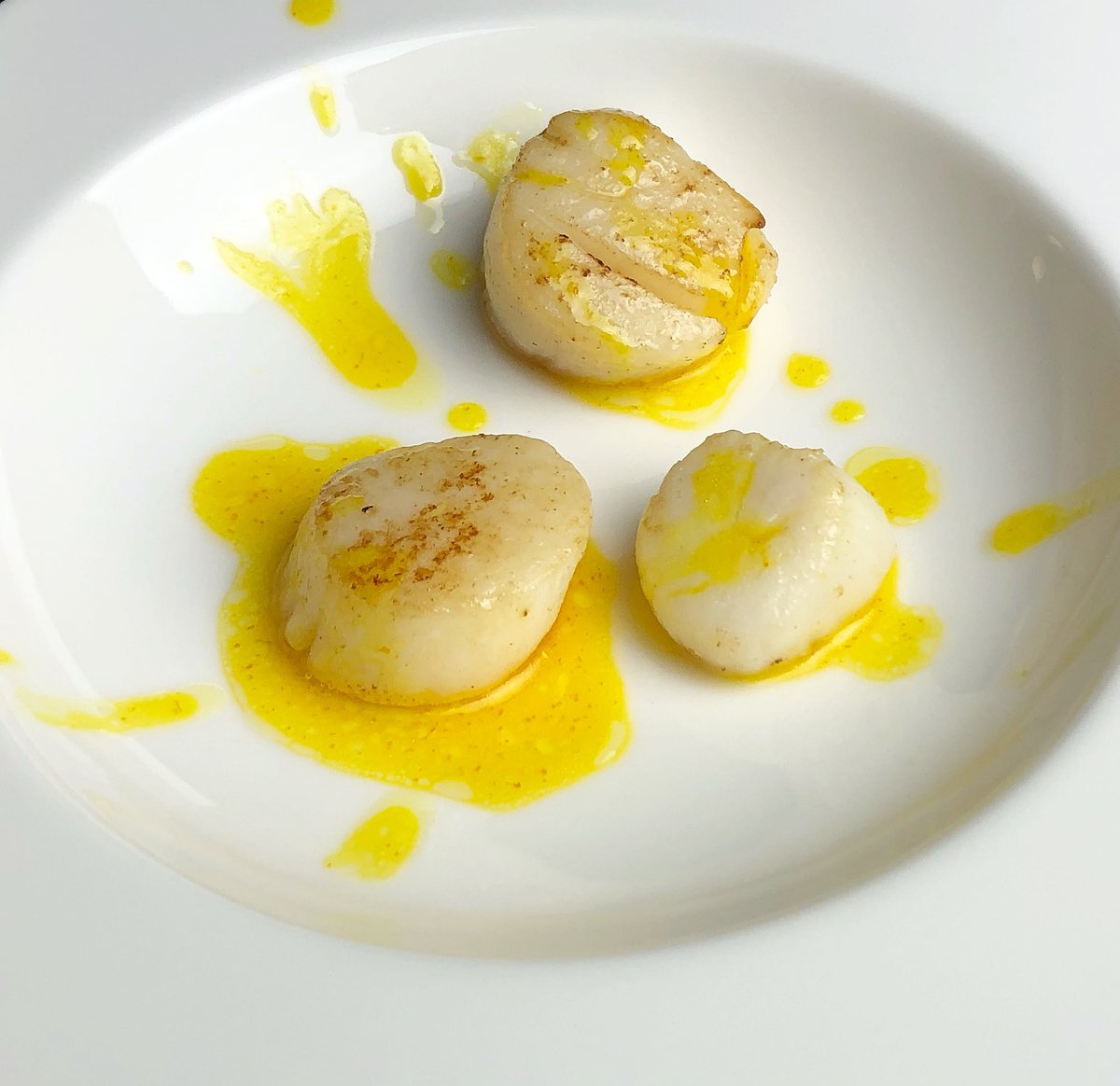 SilverSpoonProj's tweet image. Cappesante all’aspretto di zafferano #thesilverspoonproject #italianfoodblog