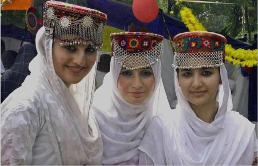 IKturkish's tweet photo. Başbakan Imran Khan, Gilgit-Baltistan eyaletinin tüm vatandaşlarına Evrensel Sağlık Sigortası vereceğini açıkladı. Önceki hükûmetlerin ihmali nedeniyle bu eyaletin kötü bir sağlık sistemi var. PTI hükûmeti bu bölgedeki sağlık ve eğitim tesislerini geliştirmeye kararlıdır. https://t.co/vDUwuafuRV