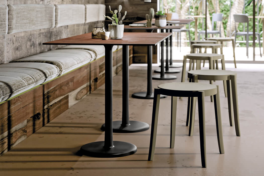 modemo40455958's tweet photo. Silla Torre disponible en versión taburete la puedes encontrar en 7 colores.

#design #designinspiration #colos_official #colos #torrechair #furnituredesign #furniture #interiorescorporativos #interiordesign #instamoment https://t.co/HfZ8xd12t9