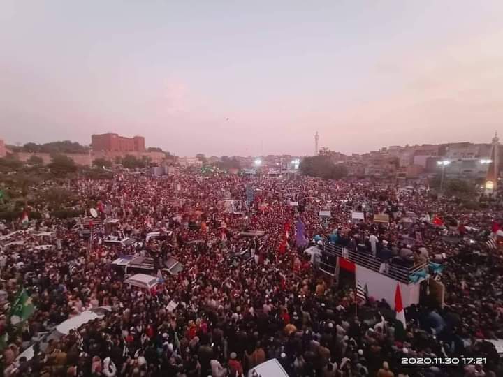 mamcpk's tweet photo. فردوس عاشق اعوان 500 والی اور باقی تمام لفافہ تجزیہ نگاروں اور حکومتی ترجمانوں کی خدمت میں #PDMMultanJalsa کی تصویر
باقی آنکھیں بند رکھیں
عوام جلد اسلام آباد پہنچ کر جگا دے گی https://t.co/CCZhPmTPYx
