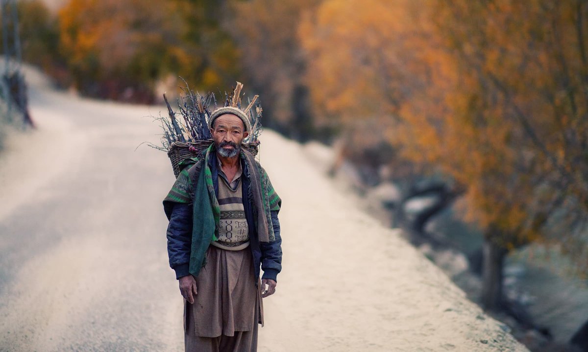 IKturkish's tweet photo. Başbakan Imran Khan, Gilgit-Baltistan eyaletinin tüm vatandaşlarına Evrensel Sağlık Sigortası vereceğini açıkladı. Önceki hükûmetlerin ihmali nedeniyle bu eyaletin kötü bir sağlık sistemi var. PTI hükûmeti bu bölgedeki sağlık ve eğitim tesislerini geliştirmeye kararlıdır. https://t.co/vDUwuafuRV