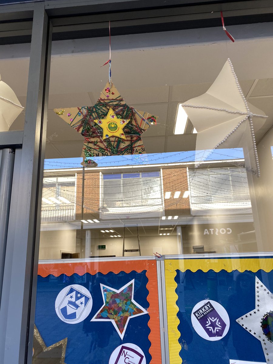 Kirkbycollab's tweet photo. The Kirkby Christmas Stars are shining brightly in the town centre - Thankyou to all our Kirkby Collaborative Schools @KnowsleyCouncil @TheChallenge6 @EducateMag https://t.co/Lh3lR9XFOw