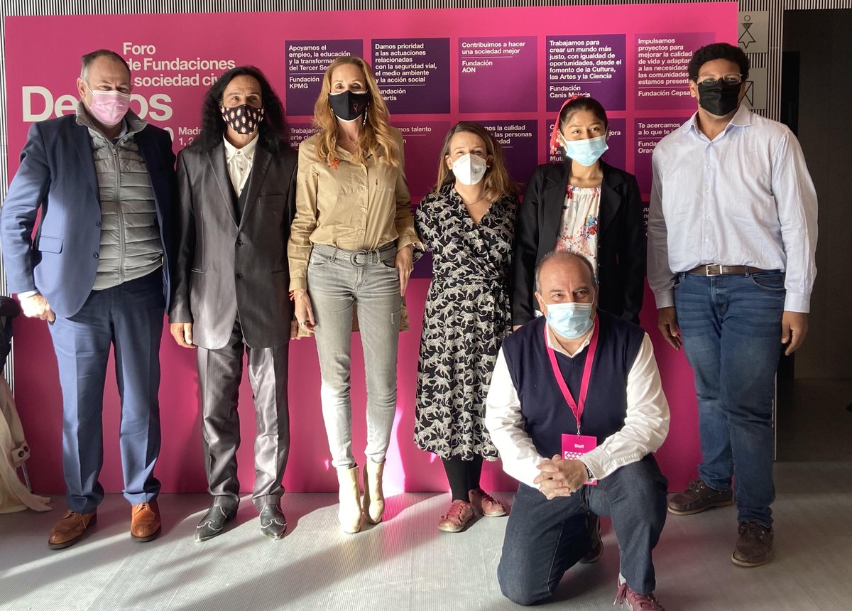 fundacionsi's tweet image. La Presidenta de nuestra Fundación @SandraMoti ha participado este miércoles en el @foro_demos organizado por @AEF_fundaciones, en la sesión &apos;En primera persona&apos;, en la que varios beneficiarios de fundaciones han contado su historia. #Demos2020

Muchas gracias por la invitación🧡