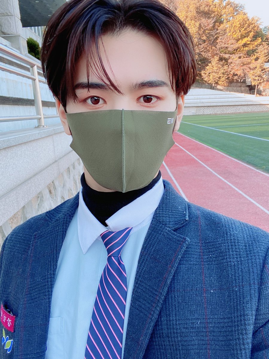 러비티 ~ 수능 못봐도 괜찮으니까아
마음편히 보고와요❤️ 저도 잘 보고 올게요✌🏻#민희 #수능대박