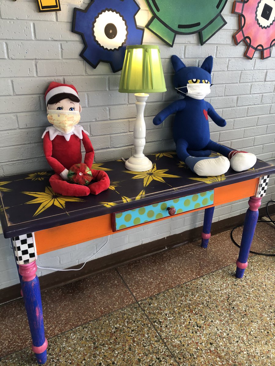 amoffittECISD's tweet photo. Our Elfie is back &amp; he helped with the our tree this year. #hayssteamshines #ecisdcounselors @ECISDCounselors @HaysSTEAMshines https://t.co/r0OzFvaVZS