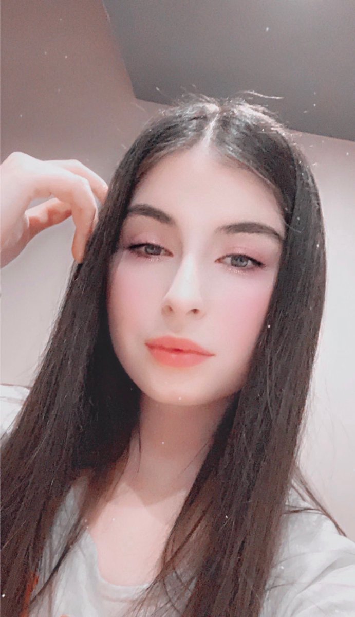 lunehoney's tweet photo. . * . • . . : . • . * . . * • * ☾ . • .*.𝒿𝑒 𝓉’𝒶𝒾𝓂𝑒.* .•. *. • * . • . . * • . . : . * • . * • . • . . * ☾
⌜#BBestieSelcaDay #BBSD #DKBSD #룬 #LUNE #다크비 #DKB @DKB_BRAVE⌟ https://t.co/NCydh1hu3V