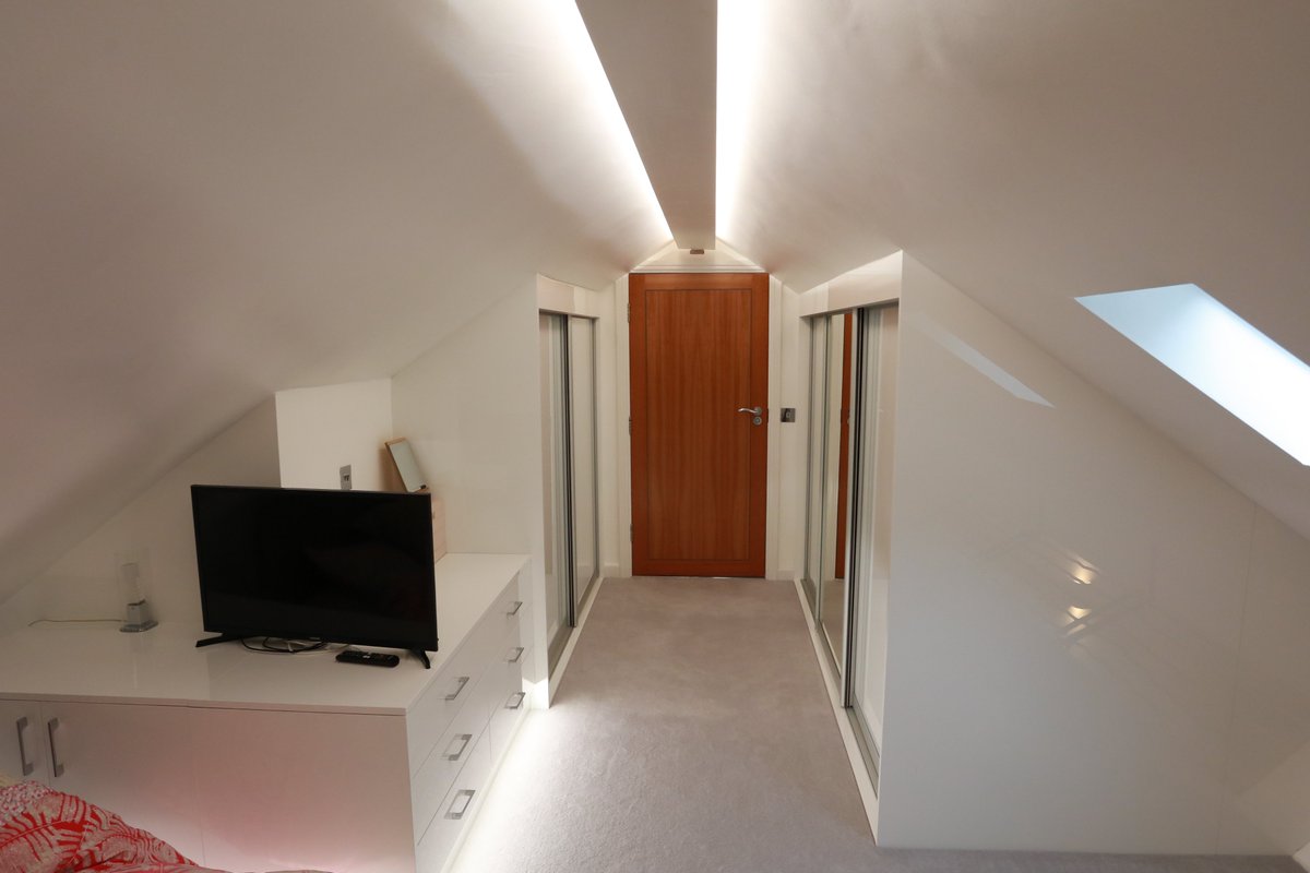 BWW_BUXTON's tweet photo. We don't just do kitchens here at Buxton Woodwork, this property recently had a kitchen and flooring throughout, glass balustrades and fitted bedroom furniture all supplied by us. The kitchen, an Alta Gloss door in Dusk & Pearl Grey. #MyNeffKitchen #kitchens #frankeuk #karndean https://t.co/bd1TDyYZdY