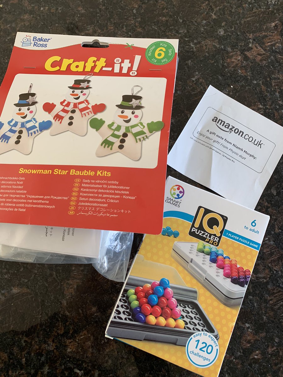 Gorge Xmas themed Covid care pack received from the lovely SJH Physio team. Thanks guys, a much needed mid week pick me up ! 🥳🎄#SJH <a href="/stjamesdublin/">St James's Hospital</a> <a href="/niamhphysio/">Niamh Murphy</a>