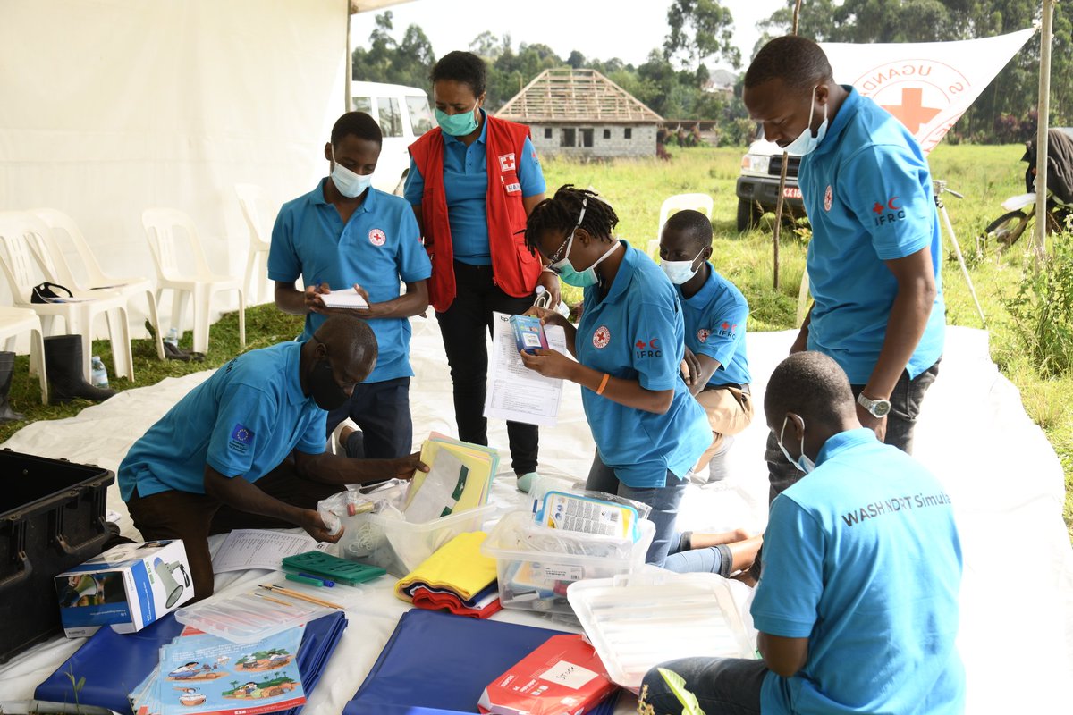 UgandaRedCross's tweet photo. #NDRTWAshTraining #WASH Simulation continues in Kabarole along River Mpanga. Team demonstrating capacity to set up and deliver WASH services to affected people during emergencies. Excercise supported by @ifrc @eu_echo @IFRCAfrica https://t.co/z8H0Bgfu8H