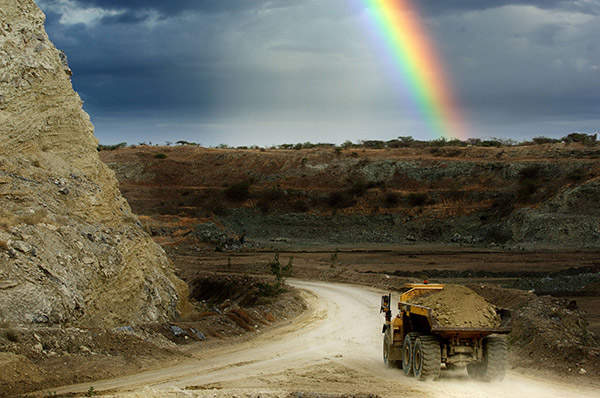 east_facts's tweet photo. IMAGES: Mwadui Mine in Shinyanga, Tanzania. https://t.co/sEdO5oxPPG