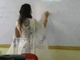 سُنا هے اس کے لہجے میں مٹهاس ایسی هے
بُخار بهی هو تو______بچے سکول آتے هیں🤍🤍

#Teacher

☆••┅┈•※ ͜✤🦅✤͜※•┄┅••☆
    *☆༺#ShamaMalik༻☆*