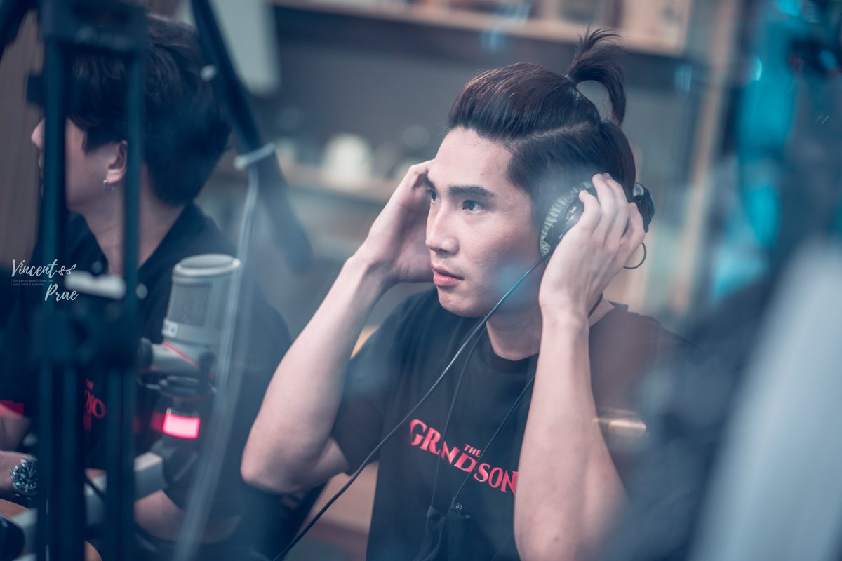 VincentPrae's tweet photo. Meeting you was like
listening to a song
for the first time
and knowing it
would be my favourite.

#thegrandsonsxflextalk
#FlexStation
#TheGrandsons  #แฟนจ๋าของกาย𓃟
#guysivakorn #เล่นเข้มแข็ง 
@SivakornLert https://t.co/EkjRU8Ppba