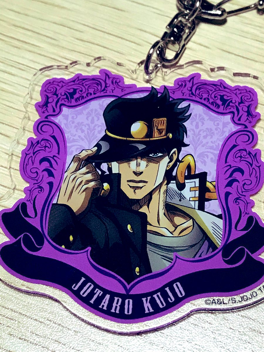 むすく キーホルダー 紫のおリボンに 名前がかいてあるよ 紫の枠かわいいなぁ やっぱり気になるのはver ってかいてある事 この書き方だと 他のver あるのかなぁ 期待しちゃう