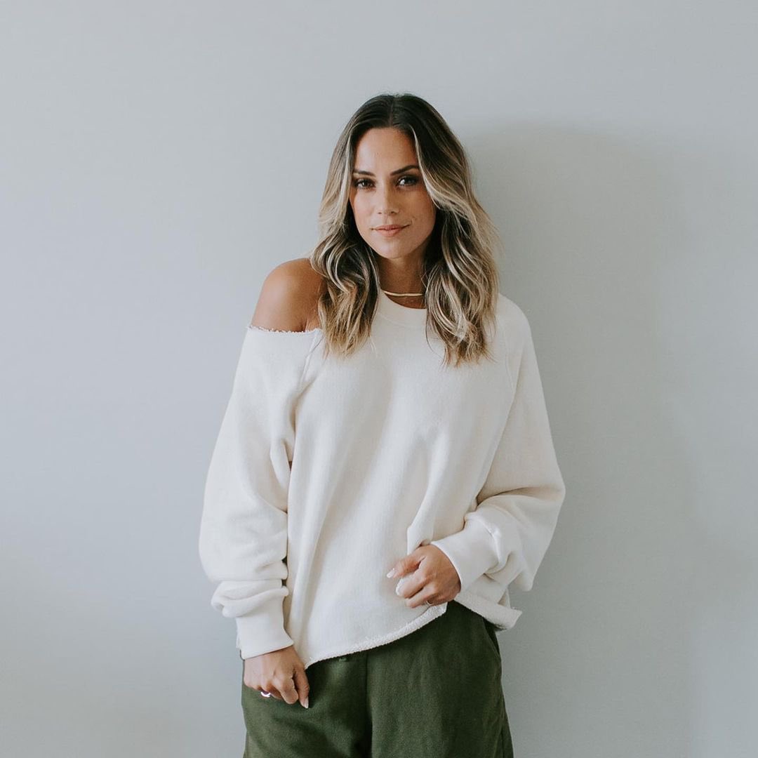 Happy Birthday <a href="/KramerGirl/">Jana Kramer</a>!