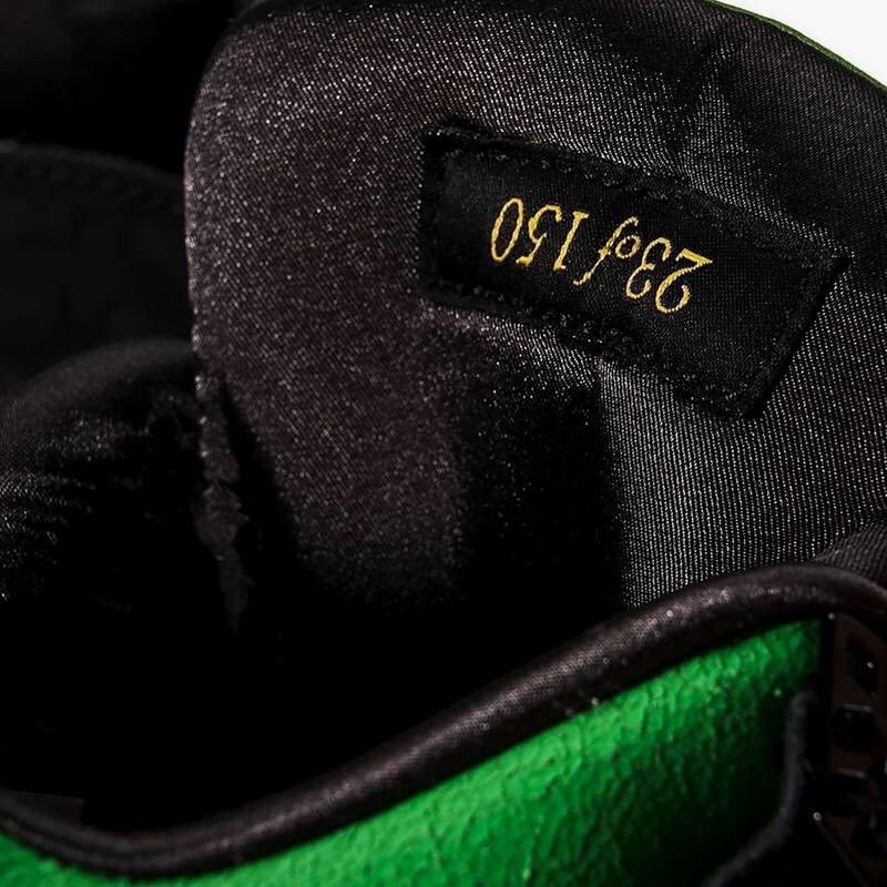 Jordan 4 retro Manila 🔌🔥

Limited sizes available *Deadstock*

Message me now !!!!!