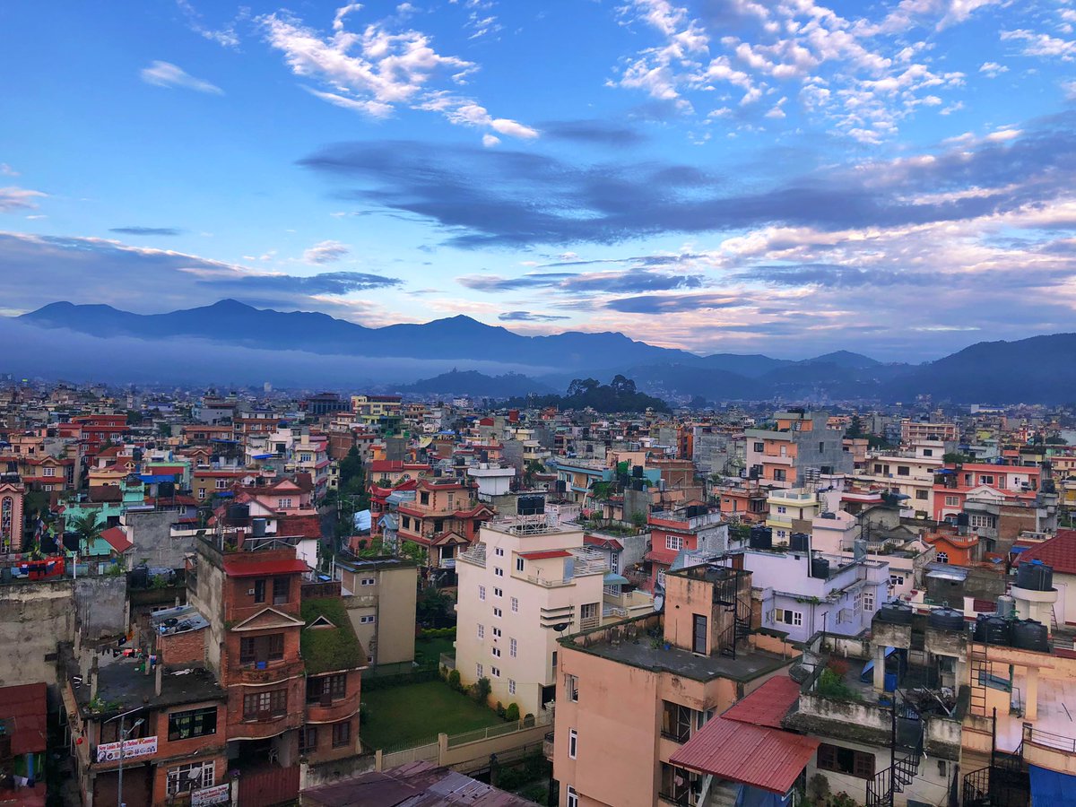 samanthaiam's tweet photo. THIS is Kathmandu. There is nothing “third world” about this vibrant city tucked at the feet of the Himalayas. 🇳🇵 

Reminder: “third world” is a colonial phrase which reinforces white supremacy &amp; less-than narratives about countries with mostly Black &amp; Brown citizens. Decolonize. https://t.co/kBu2iNURo7