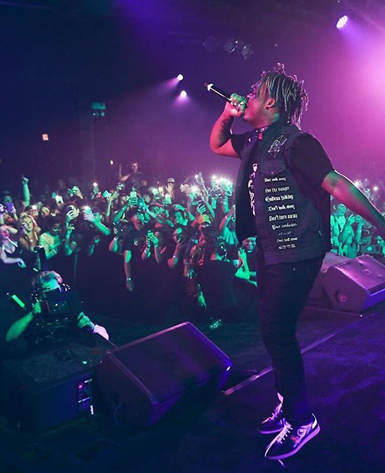 Even at a young age, he realized that the appeal for melodic/emo rap was at an all time high. With his addictive melodies and creative vision, he continued to refine his sound as months went by. Juice was able to make the entire world fall in love before releasing his debut album