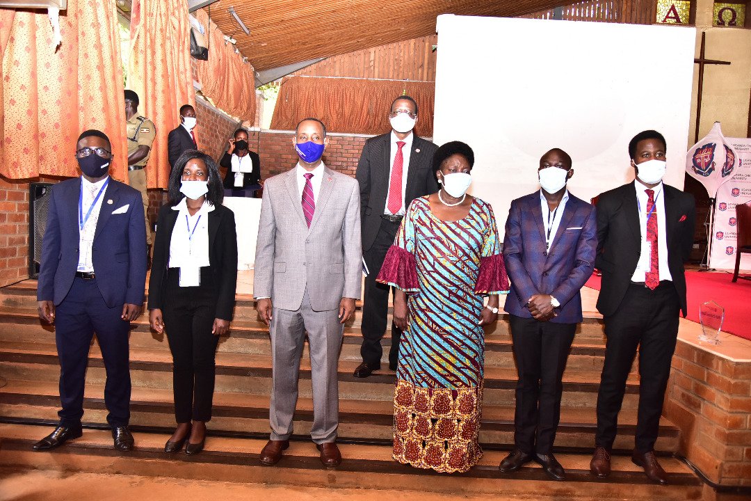 I applaud Uganda Christian University, Mukono, for moulding young Ugandans into responsible leaders. I've been honoured to attend the installation of Mark Agaba as the new Guild President as he took over  the reins from Timothy Kadaga -- after an election.