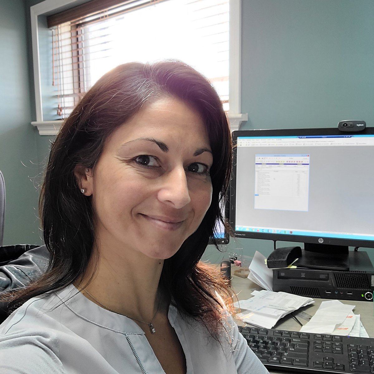 acadorette76's tweet photo. 🎉🎉🎉🌞
Enfin! J'ai un rayon de soleil.
Ça vaut la peine d'immortaliser le moment!🤣🤷♀️
#Québec #automne2020 https://t.co/XhbamOfEyd