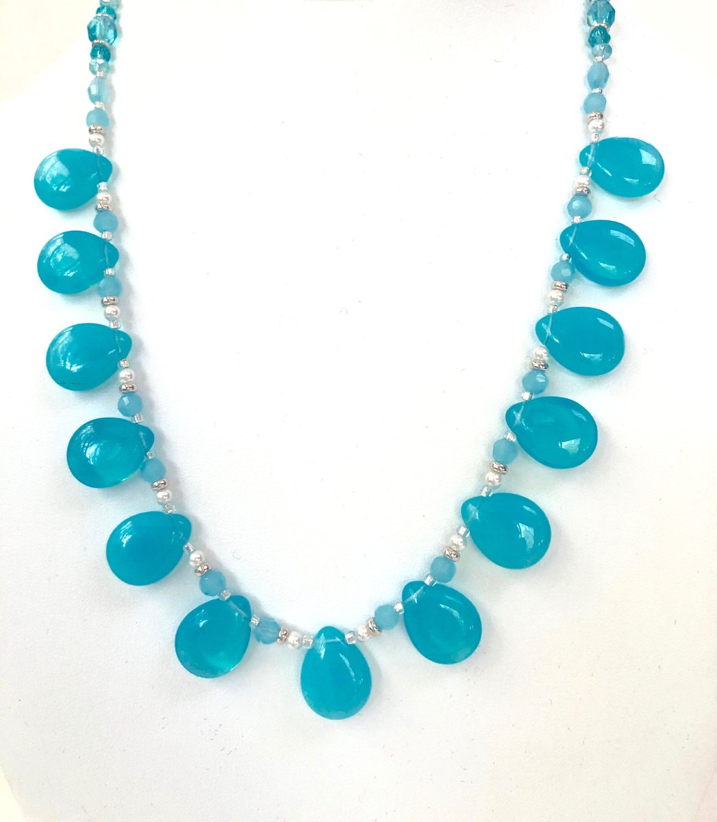 Sharing for Susan Ryan on Etsy
Really love this, from the Etsy shop SRyanJewelryDesigns. https://t.co/xK6m0bOu6E #etsy #statementnecklace #handmadejewelry #teardropnecklace #womensjewelry #bluenecklaceset #beadedjewelryset #bluebeadnecklace #necklaceearrings https://t.co/z2JYoSemiS