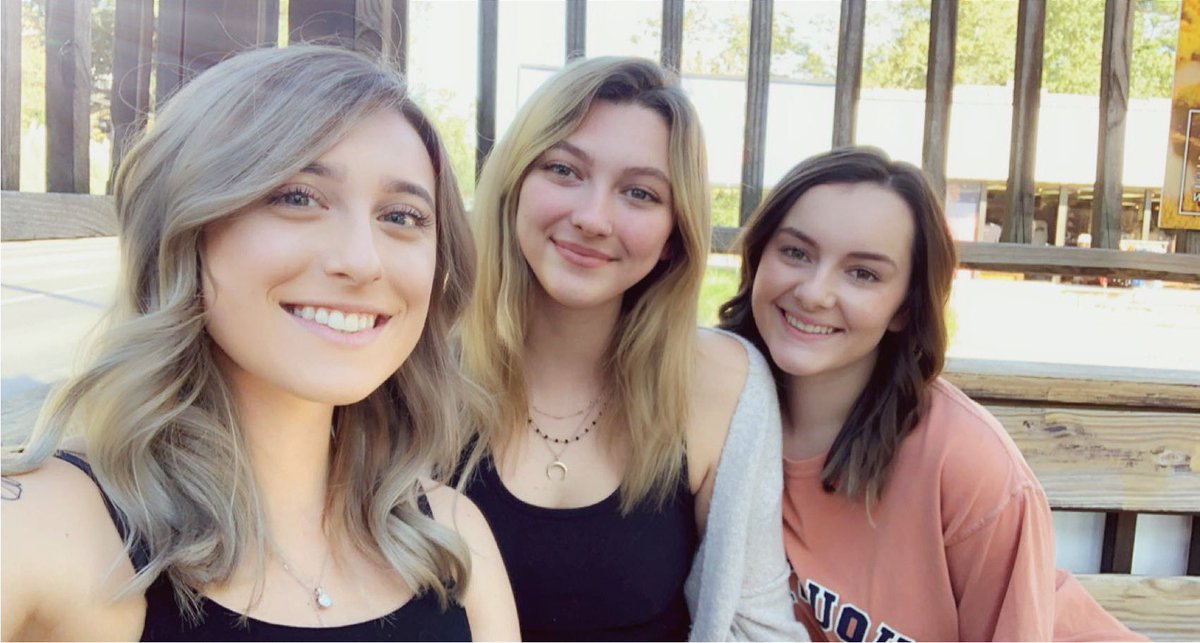 annaahaydenn's tweet photo. Even though it was yesterday, happy birthday @joeleeholcombe3 !!!! I hope you had the day and I can’t wait to celebrate with you!!✨ https://t.co/2z3pMLhPUs