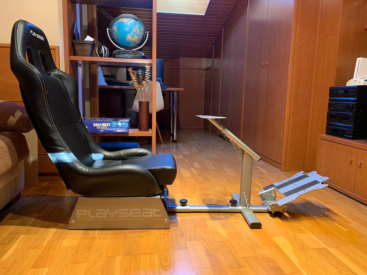 GbarradoD's tweet photo. Ueno, voy a dejar el tema del simracing , poquito tiempo para darle caña, voy a vender esto, por si alguien está interesado
T150
T300+T3PA
Playseay Evolution https://t.co/rsrKBZNTIp
