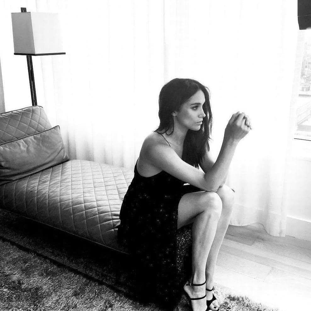 Lesson7: Take a moment to be with your thoughts and acknowledge your feelings.