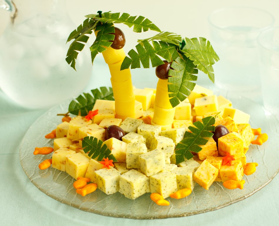kylie minogue | tray of assorted cheese cubesbrings the party. variety babey! very tiny.