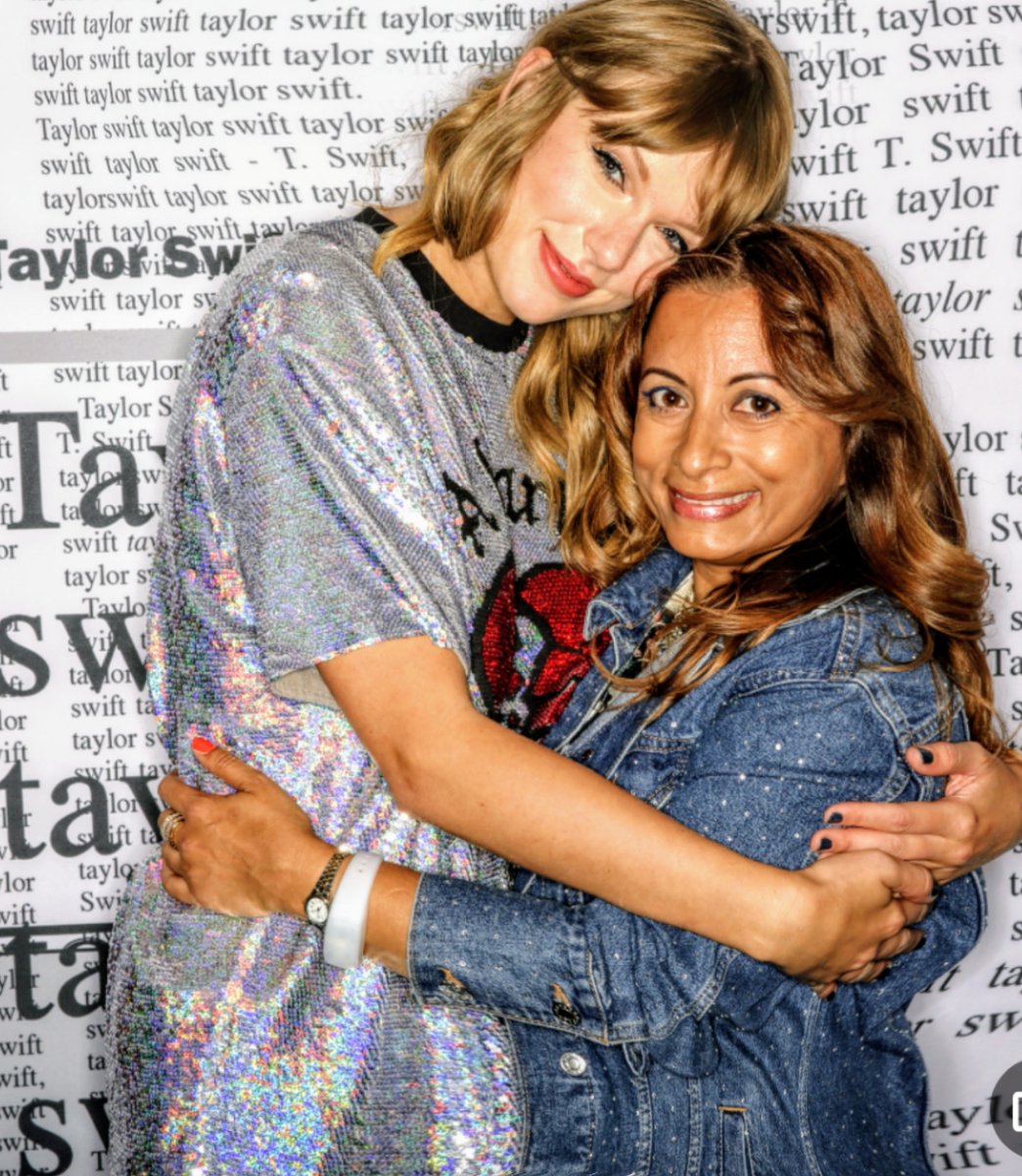 Much convo today about the  @taylorswift13 rerecording of her albums.Artists understand the value of your talent.1.One side is publishing-the writing of your song2.The other side is the composition -the recording.The label only own the version of the song THEY recorded.