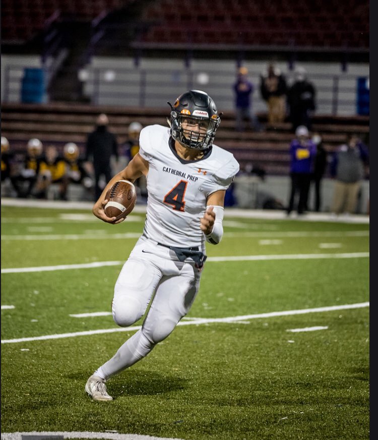 TamarSample3's tweet photo. Truly have been blessed these past four years being able to play football for the Ramblers. It’s time to start looking for a new place to call home. I’m just looking for the opportunity🙏🏽🏈🧡🖤 

Check out this highlight! https://t.co/w60fzPWRD3 https://t.co/Ee56Cu8ksV