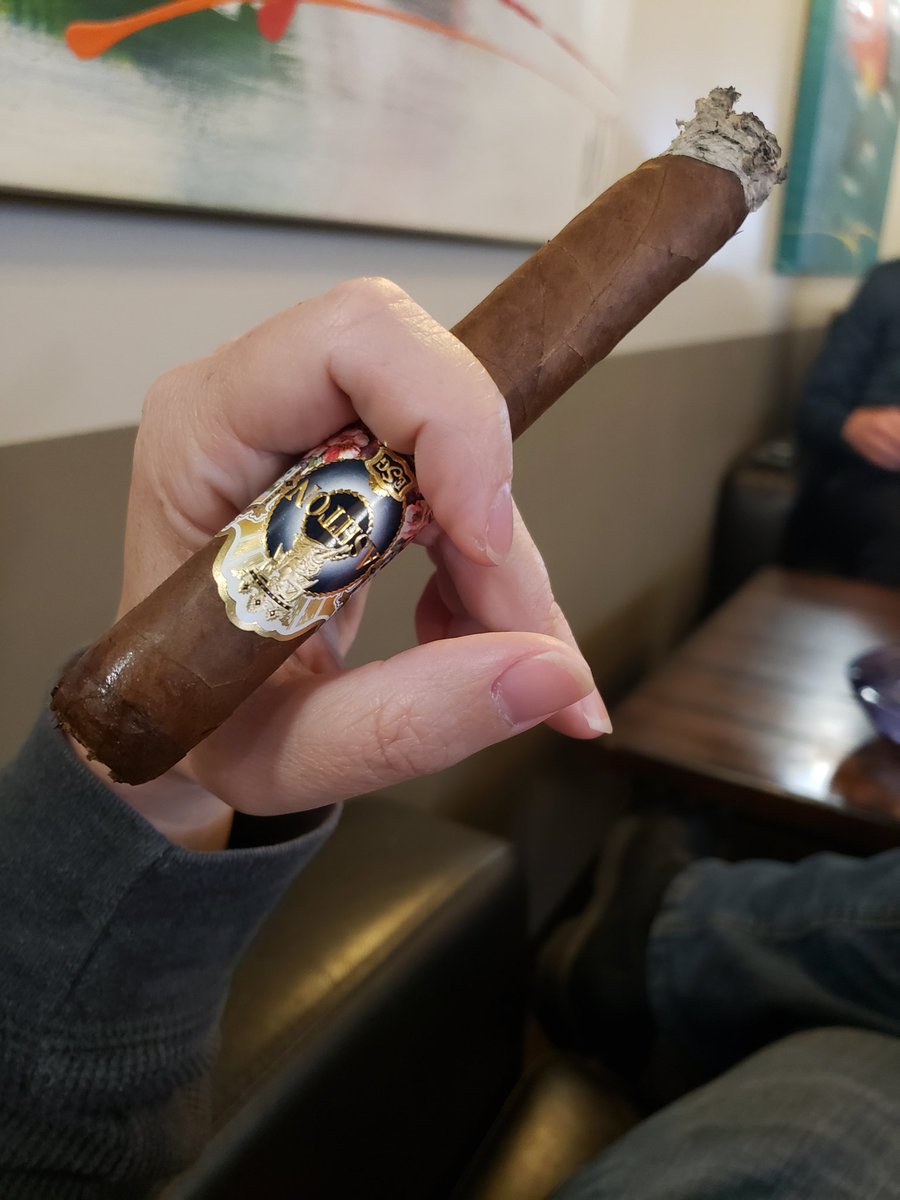 Nothing like an <a href="/Ashtoncigar/">Ashton Cigars</a> ESG and the company of <a href="/PatrickMonte6/">Patrick Monte</a> to make Wednesdays a little more tolerable.