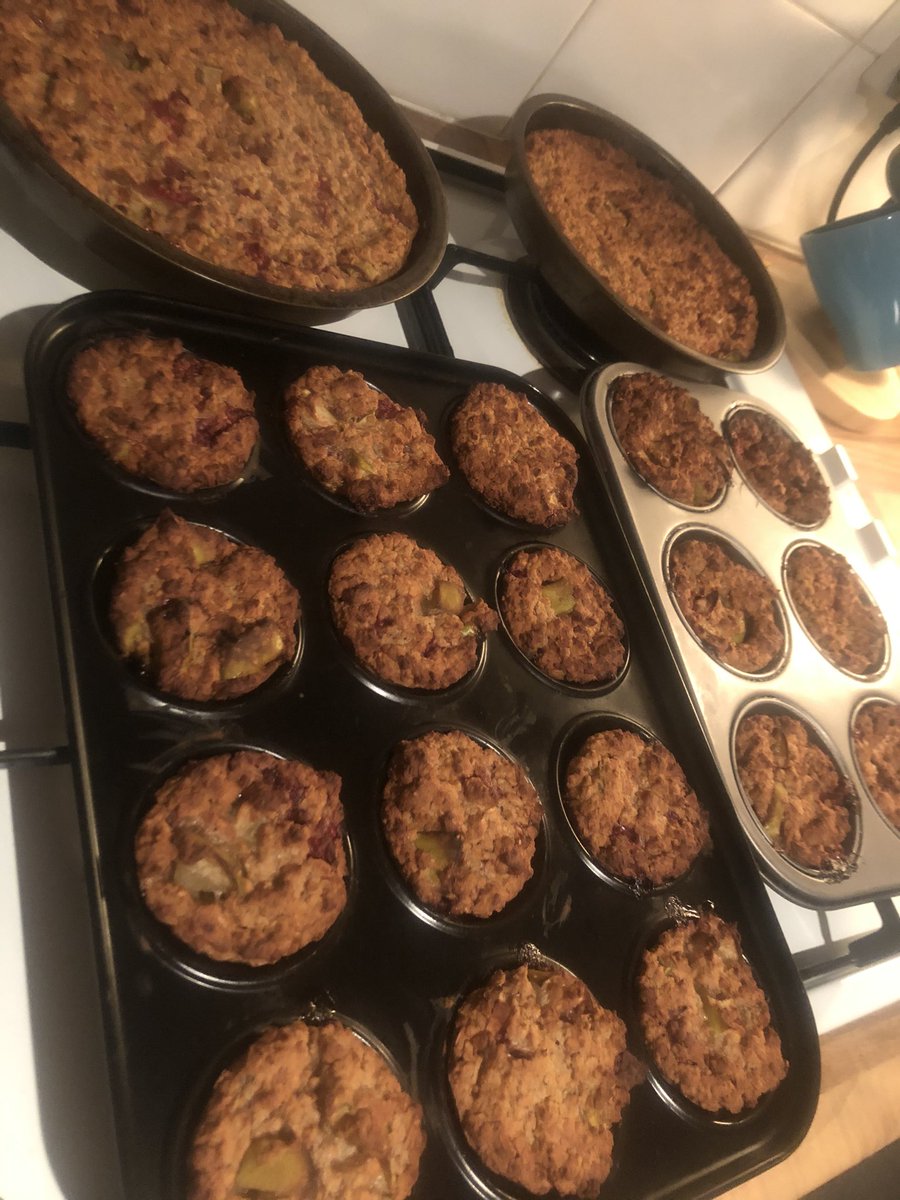 E_G_MacP's tweet photo. Anyone else when they are meant to be working start baking? 🙃 only 3000 words and a million articles to go... 🤯 #procrastibake #masters https://t.co/6peEzjqU4e
