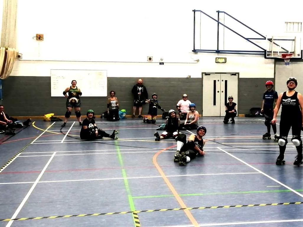 We didn't think it would happen this year, but after months of lockdowns, form-filling, and rule-following - RAVENS ARE BACK!!!

We've got our socially-distanced skates on, and it's truly wonderful to have this family back together 💚

#RiotRiotRiot