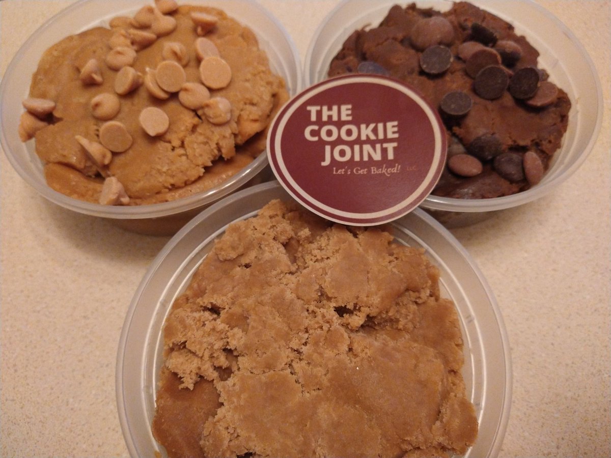 joint_cookie's tweet image. Get baked with the fam! If you don’t want a hot box or aren’t in the mood for cookies right now, it’s always good to have some dough readily available in the fridge. So much variety available at getbaked.shop #HotBox #OpenUntilNine #BakedOnBrown