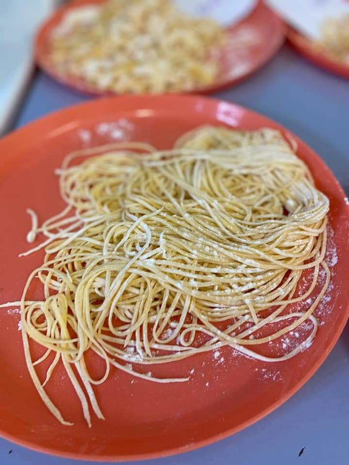 michellelgomes's tweet image. #bridgeroadschool #engagingstudents #lovewhereyoulearn #proudprincipal #yummy