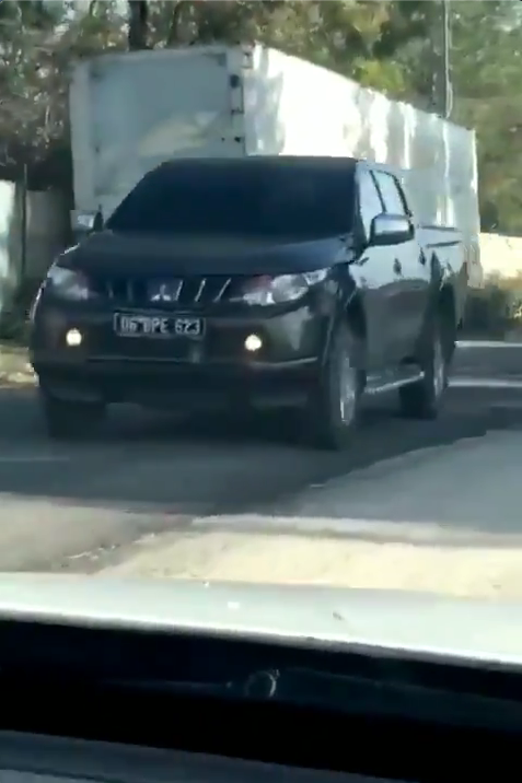 At the end of the second video another truck approaches. This one also has Gaziantep plates (27 DH 623) and the same banner as the other two. Possibly related a Mitsubishi (Triton?) pickup with Ankara plates - 06 (D or B)PE 623 (10/10) - follows directly behind it. (10/10)