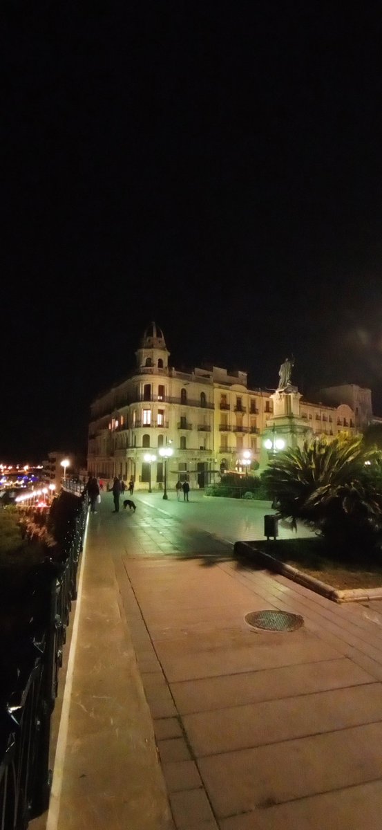 jaubargon's tweet photo. #ElBalco entre onades, entre fases #Tarragona https://t.co/xNDjjmmZub