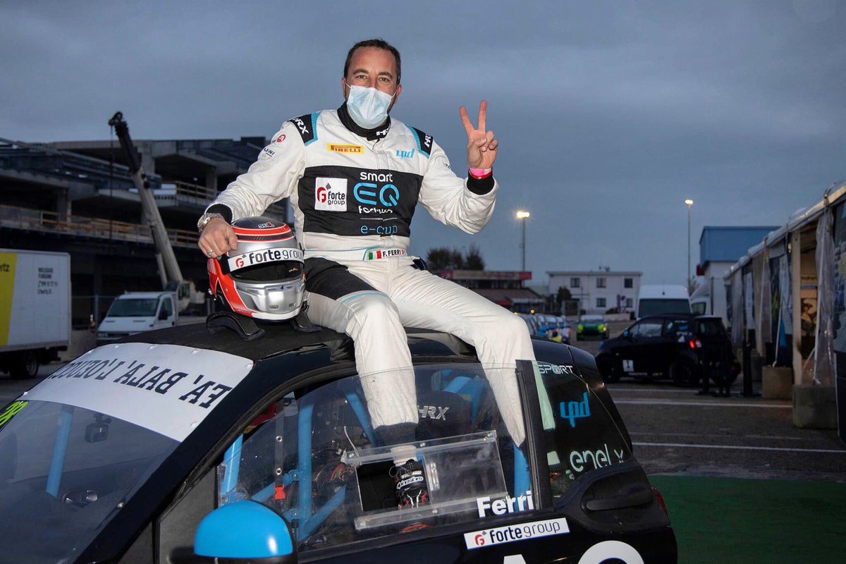 Safedrivemotori's tweet photo. Congratulazioni al nostro opinionista di Safe-Drive Motorsport, Fulvio Ferri, per la vittoria del Campionato Italiano Velocità Energie Alternative ACI Sport! 🏆 👏🏻

@smartecup @MERBAGMilano https://t.co/enxfc0VmSg
