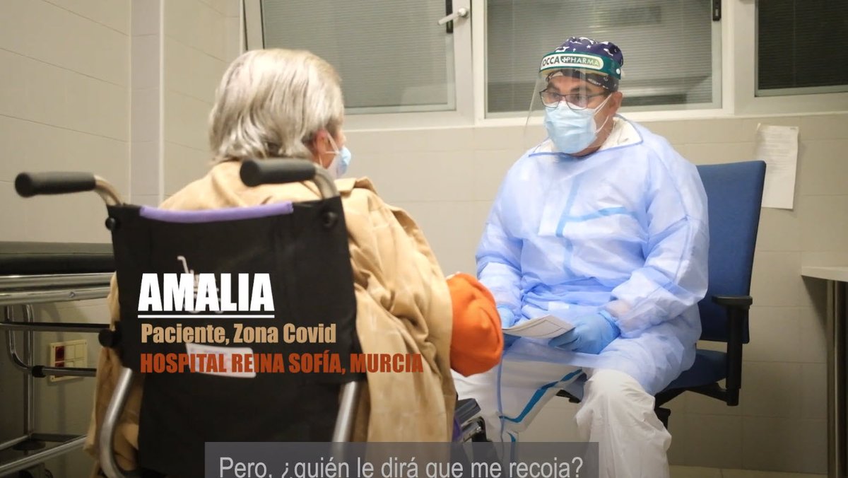 14. Amalia, efectivamente, estaba sola dentro de la zona Covid, algo desorientada, y esperando ver a su hija, quien en realidad la esperaba justo fuera para llevarla a casa, sin Covid."¿Quién le dirá que me recoja?", preguntaba.El doctor Alarcón ya había avisado a su hija.
