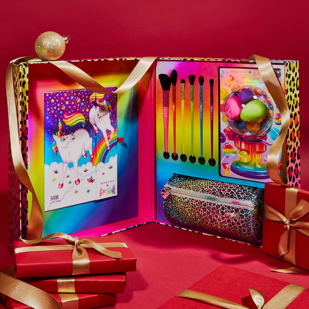 MorpheBrushes's tweet image. #GIVEAWAY

3 LUCKY #morphebabes will win the entire 🌈🌈 Morphe ❤️ @LisaFrank 🌈 🌈 Collection + PR Box!

HOW TO ENTER:⁣
⚡ Follow @MorpheBrushes + @LisaFrank
⚡ Like &amp;amp; RT
⚡ Tag a babe (1 comment = 1 entry⁣)
⚡ BONUS ENTRY: favorite morphe x @LisaFrank cover?