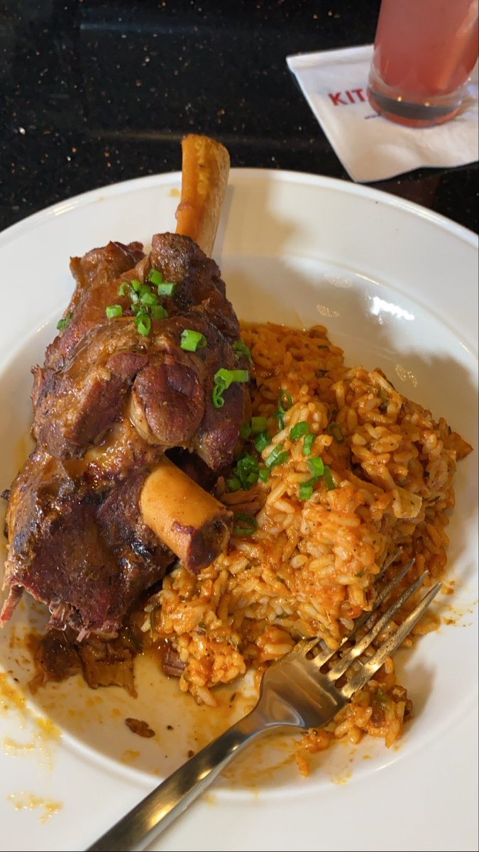 Erin Como tweet media